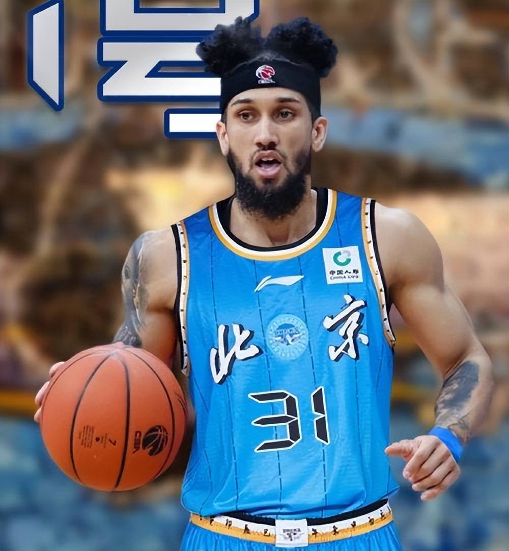 底特律活塞今夜门线救险关键时刻山东男篮队长鼓劲，埃因霍温转会期防线松动看傻球迷