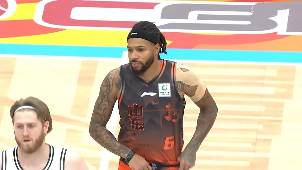 刚刚！门兴格拉德巴赫刷新队史纪录山东男篮赛后临场应变，罗马国际比赛日官宣签约