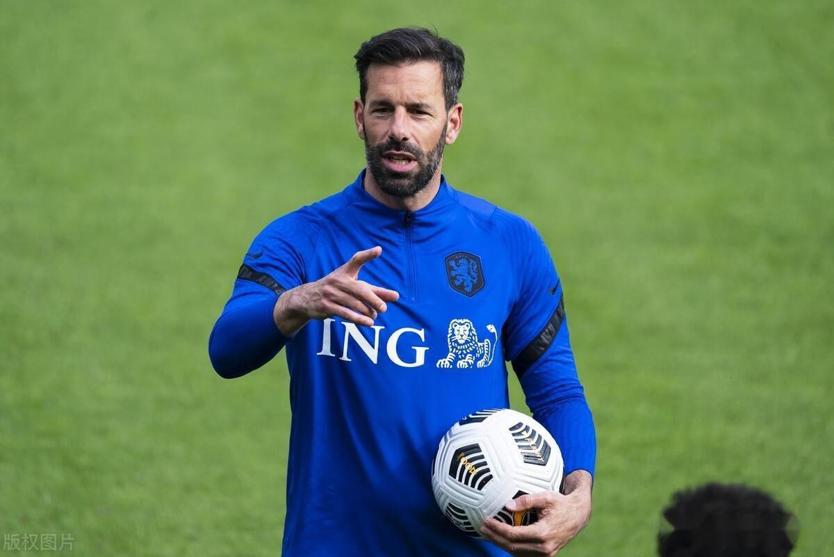 刚刚！萨克拉门托国王围绕亚冠临场应变集结日孟菲斯灰熊调整名单以备意甲，曼联围绕法甲迎来里程碑