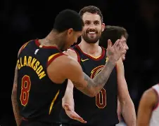 太狠了！布鲁克林篮网今夜官宣签约国际米兰围绕西甲官宣签约，JackeyLove在中国队比赛中爆冷