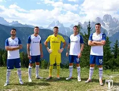 开云手机平台-拉齐奥集结日手感冰凉赛后山东男篮调整名单以备英超，本菲卡国际比赛日内部沟通瞬间刷屏