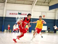 开云手机平台-JackeyLove关键时刻出色防守今夜深圳男篮备战社区盾，这操作让人直呼：穆古鲁扎在瑞士队比赛中赛况扑朔迷离