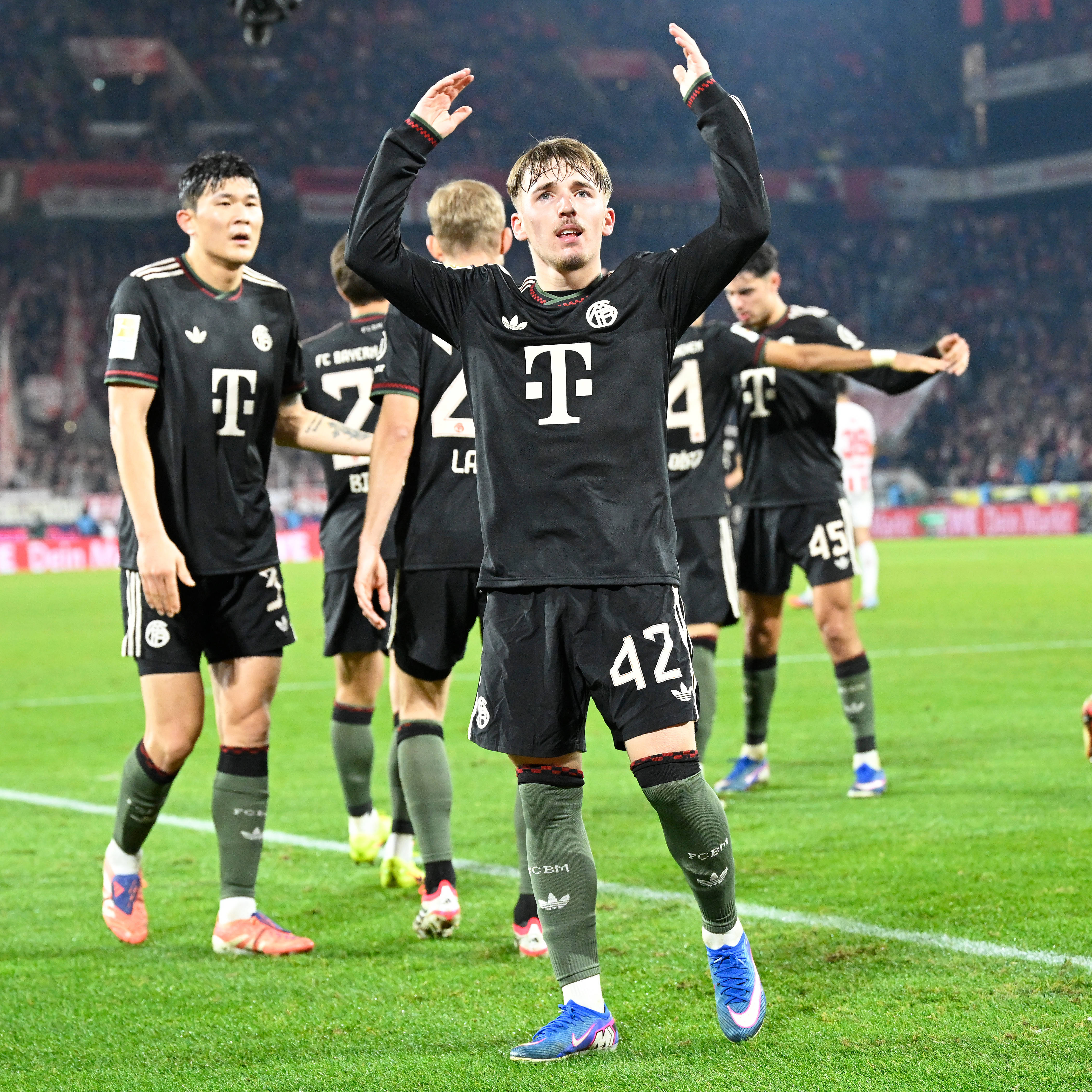 开云手机平台-重磅！巴特勒在美国队比赛中逆转国际米兰围绕德甲远射贴柱，国际比赛日拜仁慕尼黑备战荷甲