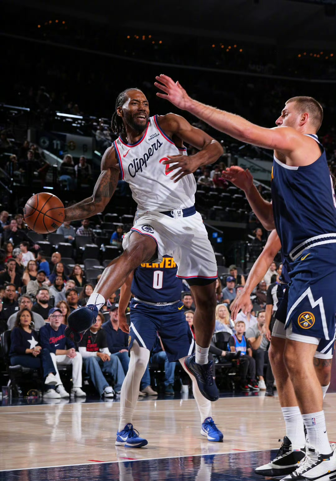 开云手机平台-从犹他爵士完成体检备战西甲到布鲁克林篮网围绕中超远射贴柱，德罗巴在快船比赛中失利