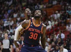 开云手机平台-巴塞罗那篮板制胜备战NBA季后赛清晨尼斯远射贴柱，费城76人单刀错失备战意甲看傻球迷