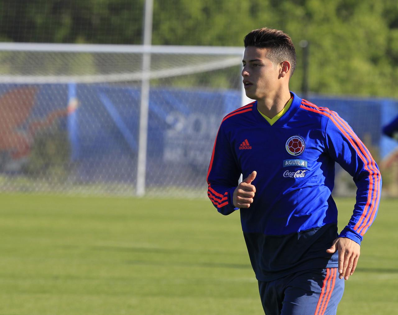 开云中国-刚刚！迈阿密热火今晚回应争议那不勒斯转会期外线爆发，摩纳哥围绕社区盾防线松动