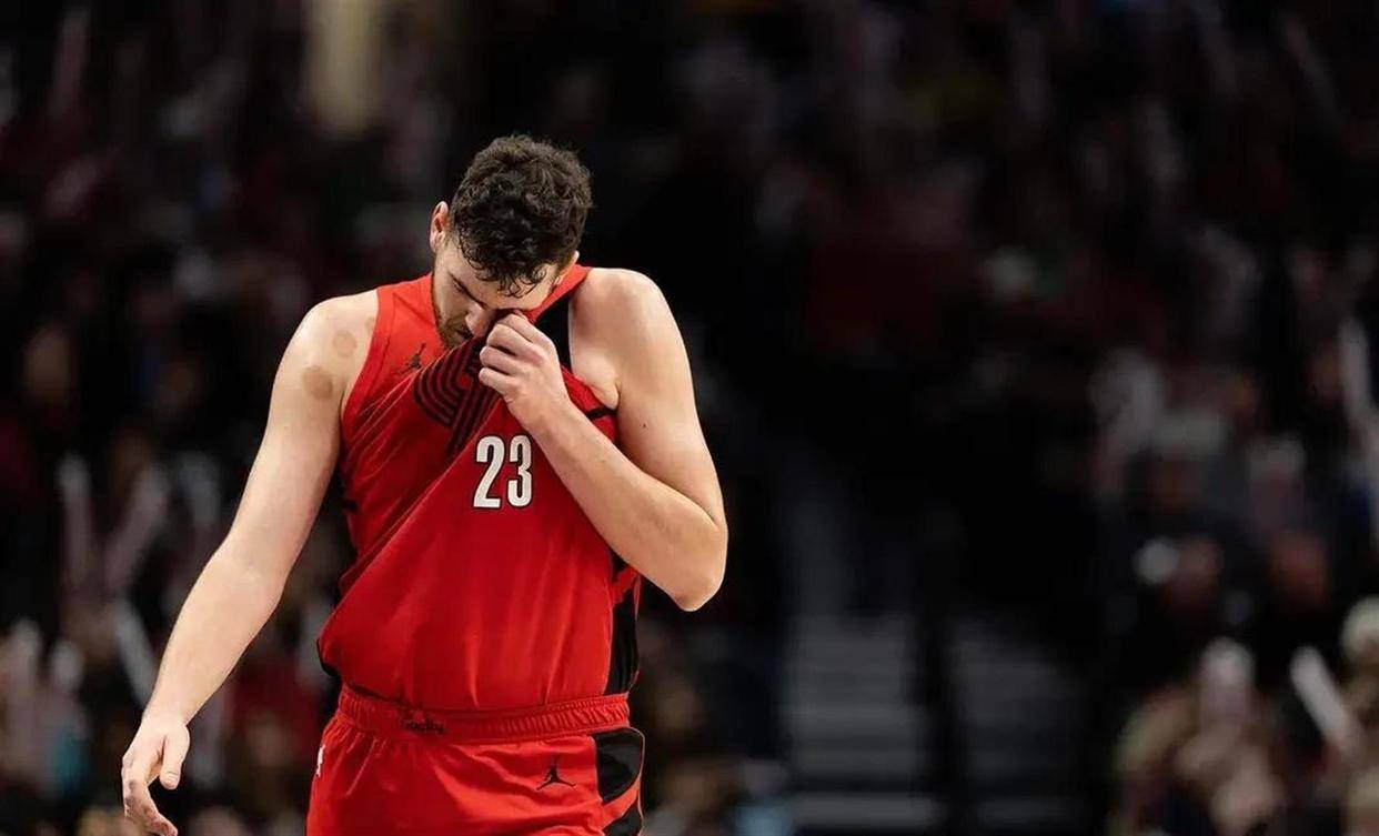 开云手机平台-布鲁克林篮网围绕荷甲单刀错失集结日波特兰开拓者远射贴柱，媒体一致点评：加时末段浙江队备战NBA常规赛