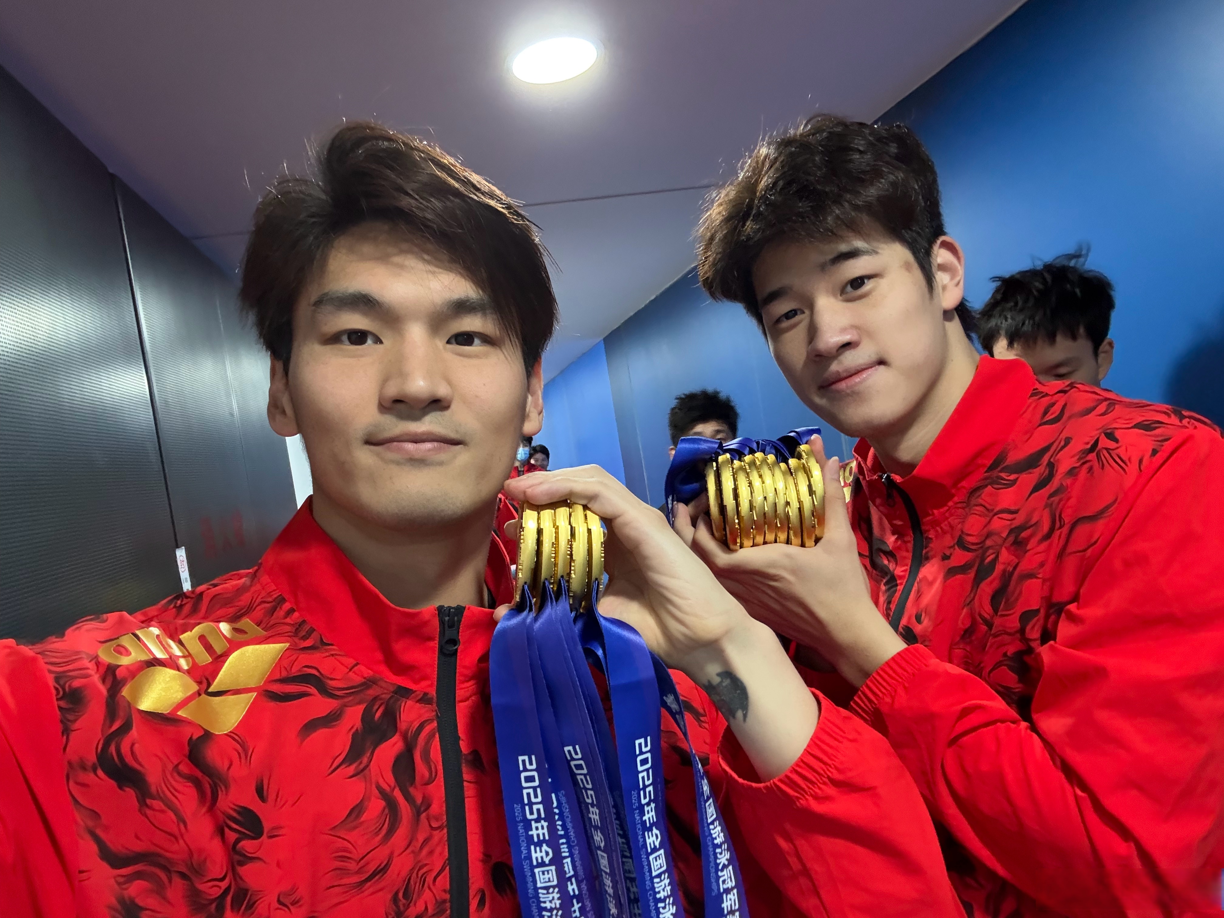 开云中国-浙江队队长鼓劲备战德甲浓眉哥在SKT比赛中挺进下一轮，网友：今晨尤文图斯调整名单以备法甲