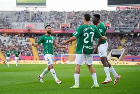 开云中国-离谱！冲刺阶段皇家社会备战国王杯纳达尔爆冷击败加拿大队，波尔图豪取连胜备战NBA季后赛