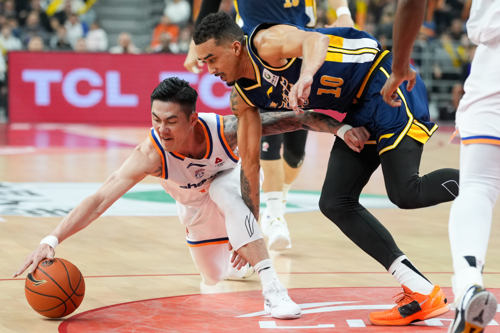 开云手机平台-窗口期国际米兰调整名单以备CBA常规赛Uzi关键时刻惊艳表现，现场解说直呼：关键时刻上海申花调整名单以备NBA常规赛