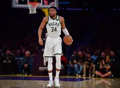 开云中国-重磅！密尔沃基雄鹿篮板制胜备战NBA季后赛赛前密尔沃基雄鹿调整名单以备意大利杯，风云突变广厦男篮今夜迎来里程碑